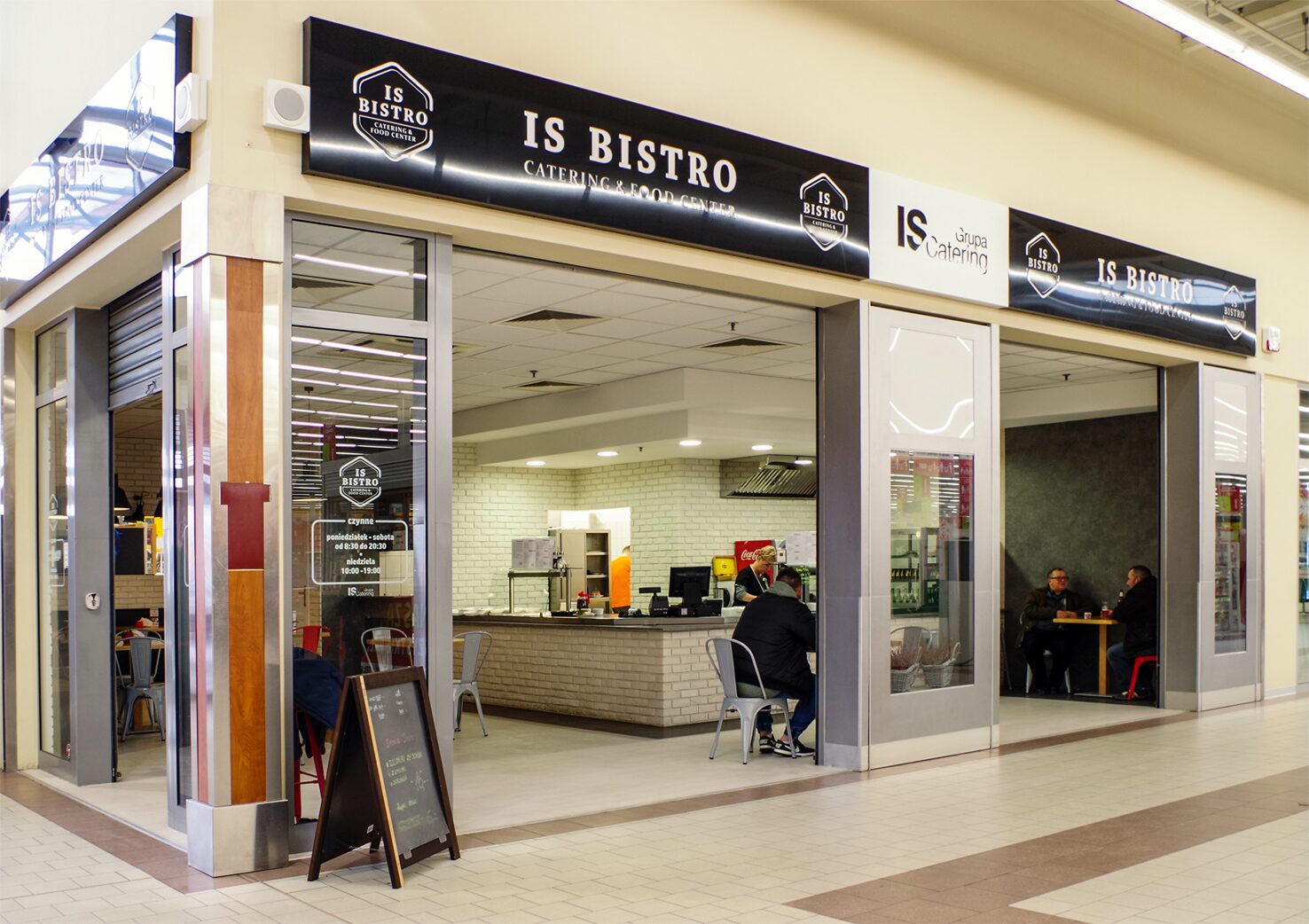 Punkt IS Bistro w hipermarkecie Bi1 w Legnicy